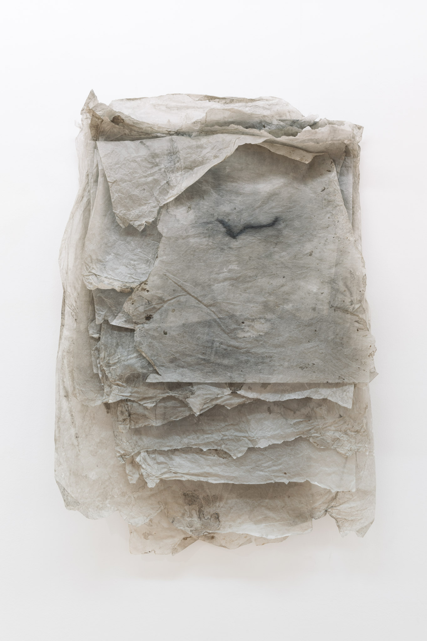 17 días caminando, 2018, técnica mixta sobre papel, imanes, 115 × 87 × 18 cm